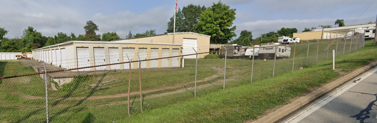 Fenced and Gated Outdoor RV/Vehicle Parking in Jefferson Hills, PA  4